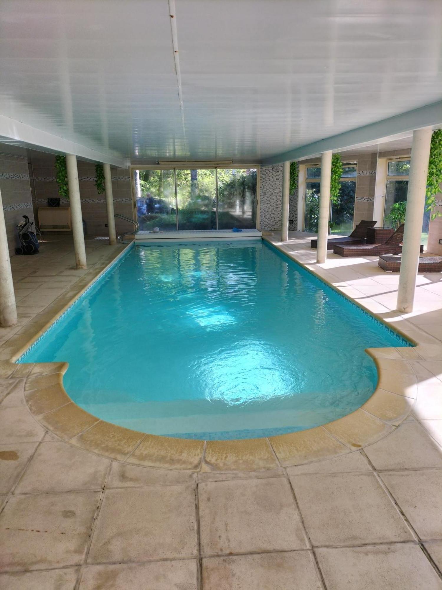 Au Charme Du Lac Espace Bien Etre Et Piscine Chauffe Proche Parc Et Restaurant Du Casino Forges-les-Eaux Exteriér fotografie
